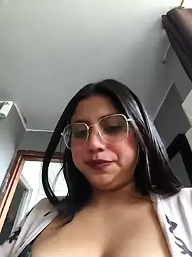 Stripchat sex cam AdriiluXe