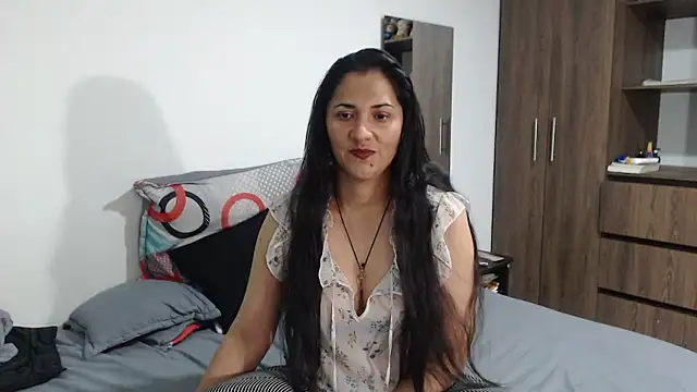 Stripchat sex cam samantahot65