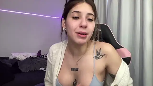 Stripchat sex cam Lolykush