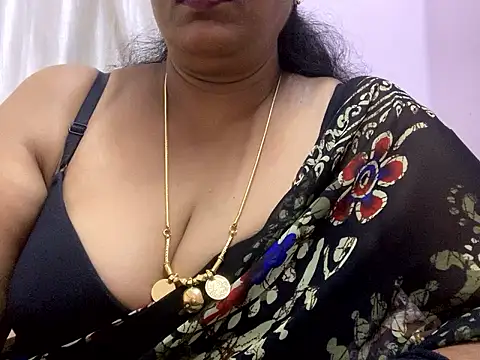 Stripchat sex cam Radhika-69