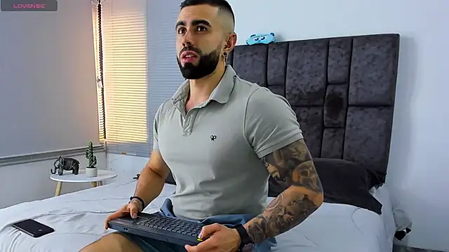 Stripchat sex cam Zack_Froone